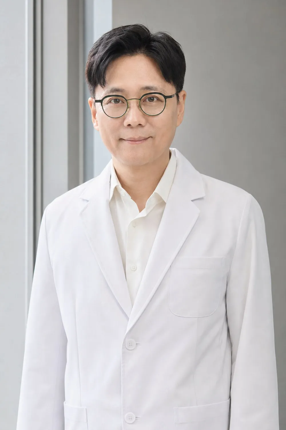 박종욱 대표원장 (연출 이미지)